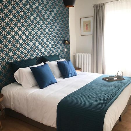 Les Terres Rouges 06 Bed & Breakfast กียูมส์ ภายนอก รูปภาพ