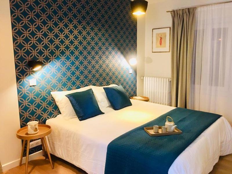 Les Terres Rouges 06 Bed & Breakfast กียูมส์ ภายนอก รูปภาพ