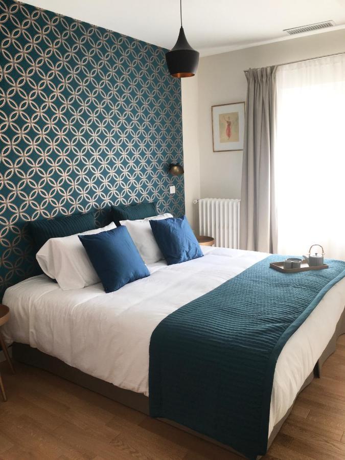 Les Terres Rouges 06 Bed & Breakfast กียูมส์ ภายนอก รูปภาพ