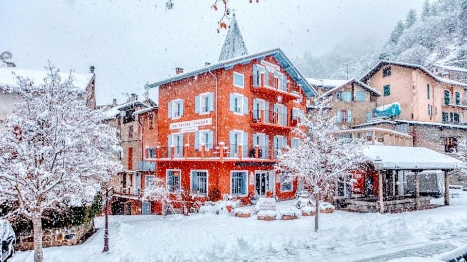 Les Terres Rouges 06 Bed & Breakfast กียูมส์ ภายนอก รูปภาพ